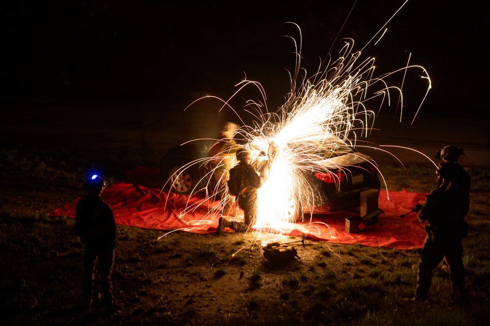 2nd Bn., 5th Marines trains for tactical recovery of aircraft, personnel