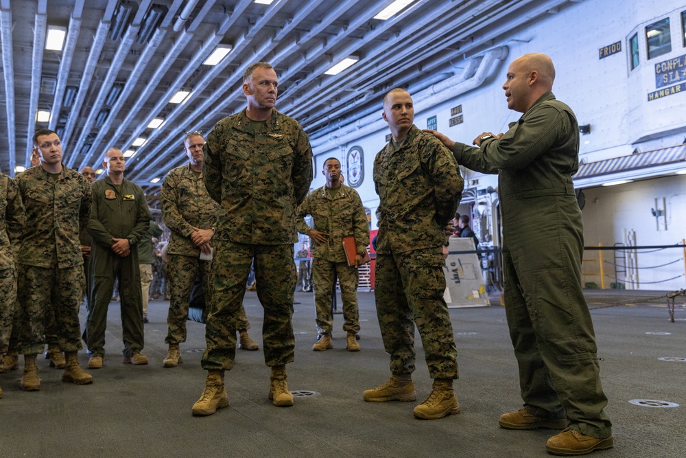 1st MAW Commanding General visits USS America