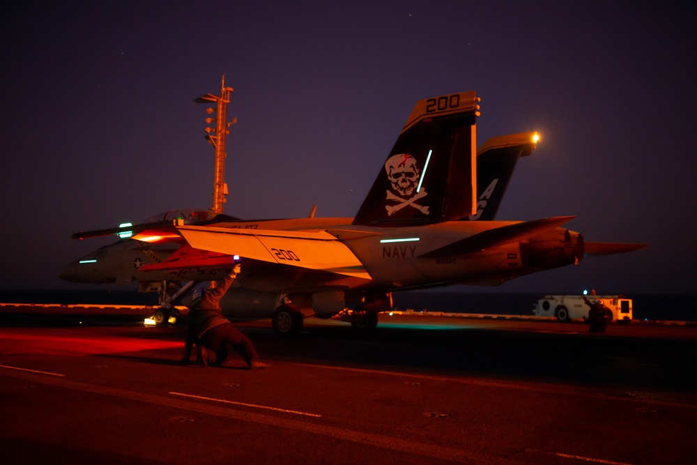 Twilight Flight Operations aboard George Washington