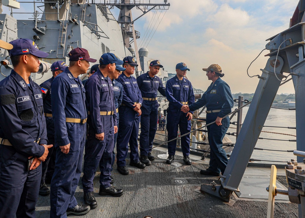 U.S. and Philippine Navy Conduct Subject Matter Expert Exchanges, Bolstering Relations