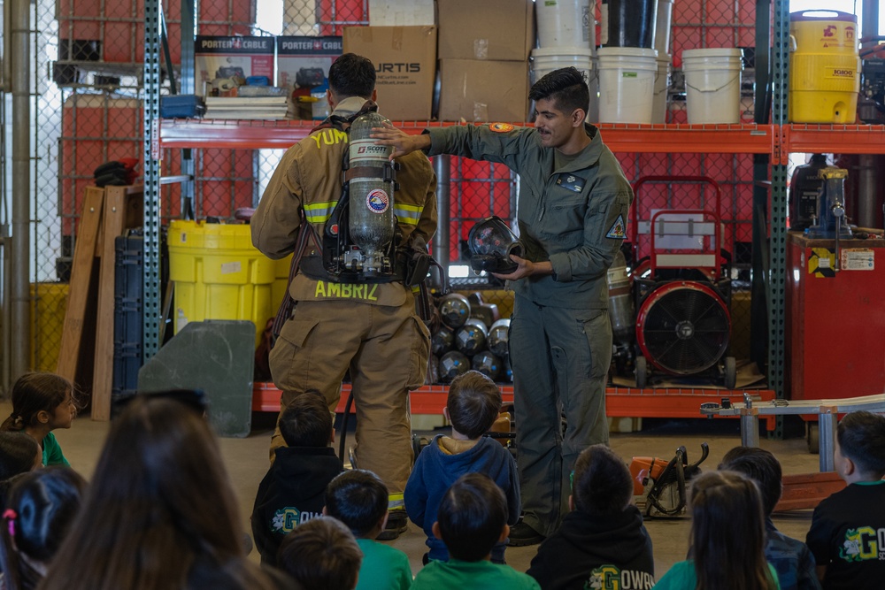 Gowan Science Academy visits MCAS Yuma