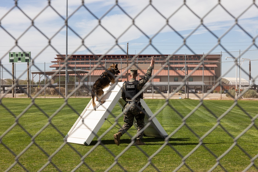 Gowan Science Academy visits MCAS Yuma