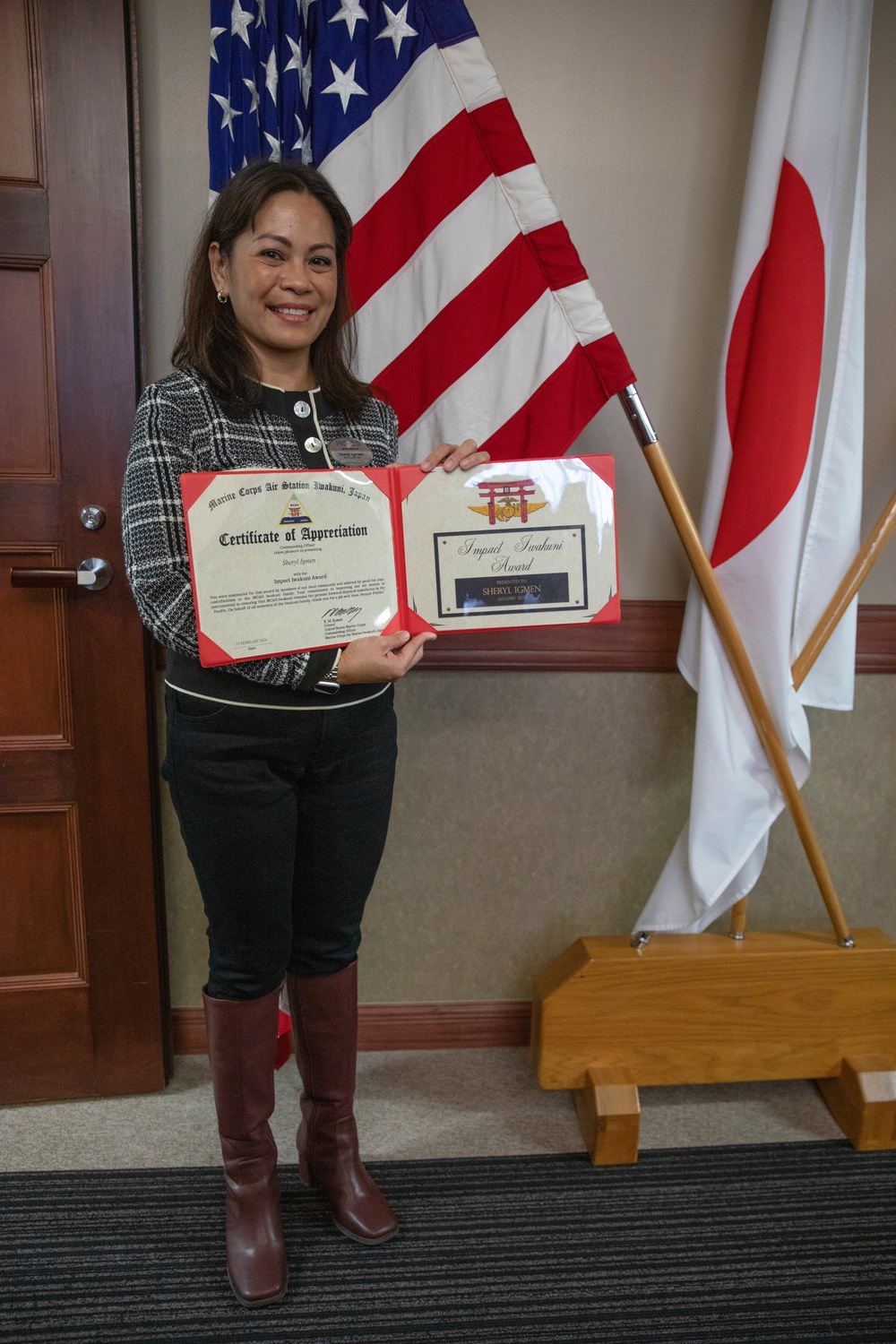 MCAS Iwakuni Community Member Receives Impact Iwakuni Award