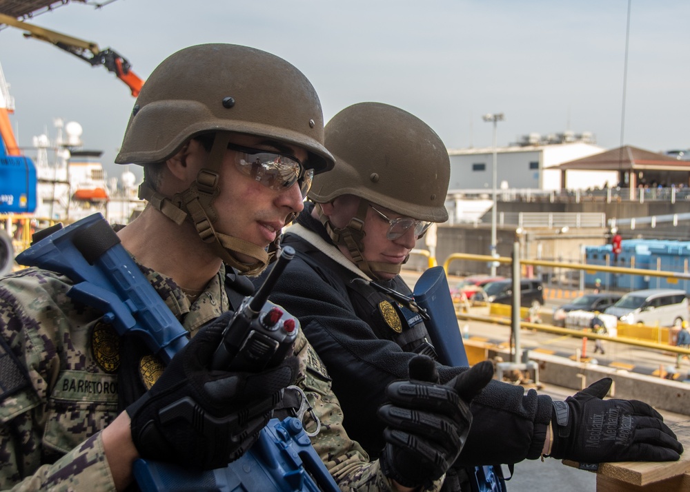 USS Ronald Reagan (CVN 76) Sailors conduct an anti-terrorism training team drill