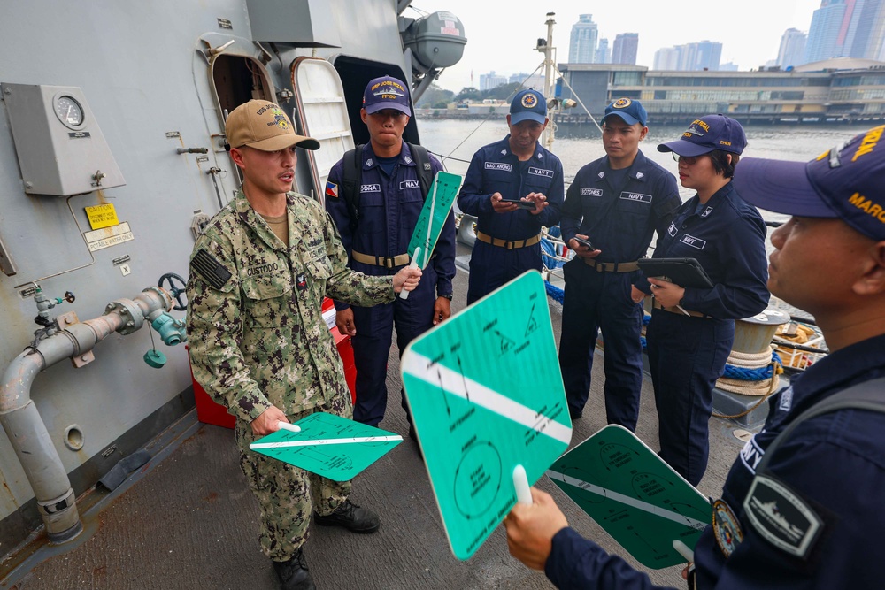 DVIDS - Images - U.S. and Philippine Navy Conduct Subject Matter Expert ...