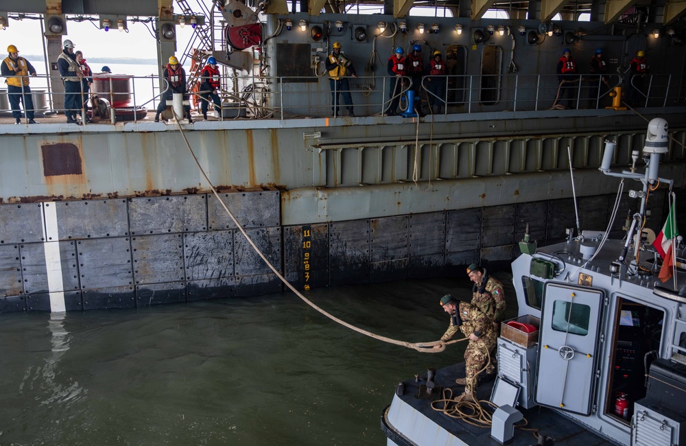 USS Gunston Hall Conducts Well Deck Operations with Italian Navy in Support of Steadfast Defender 24