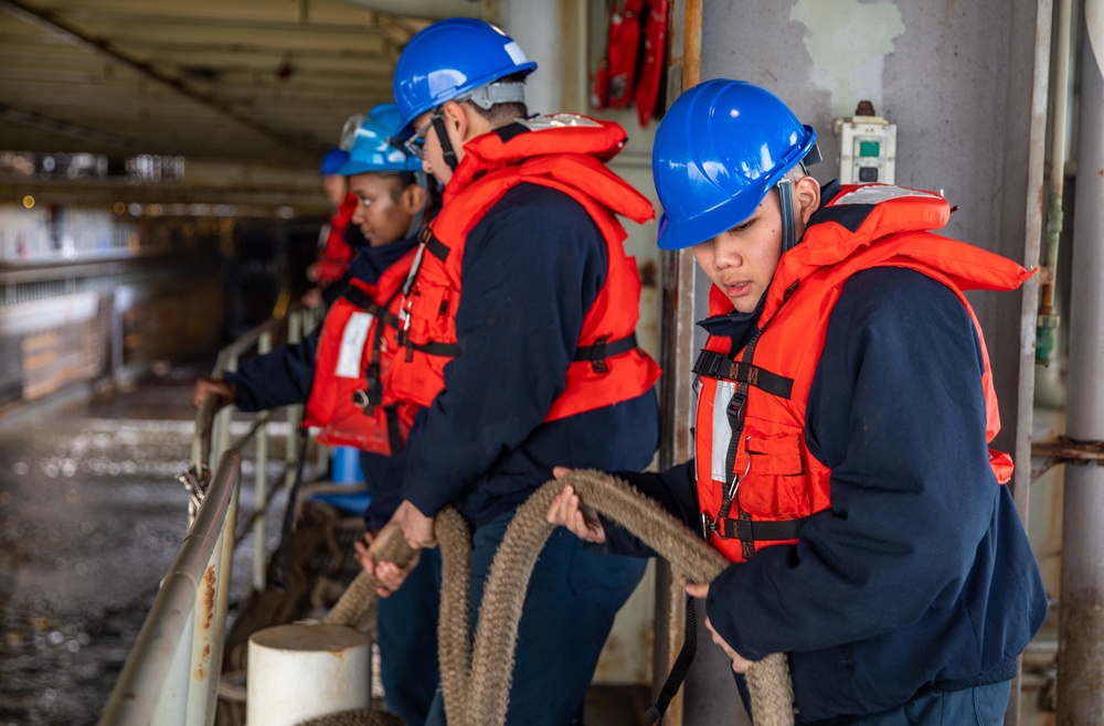 USS Gunston Hall Conducts Well Deck Operations with Italian Navy in Support of Steadfast Defender 24