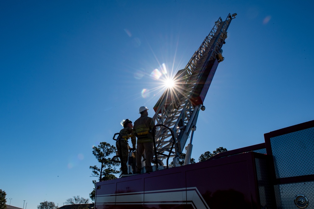Moody, local Firefighters partner for aerial training
