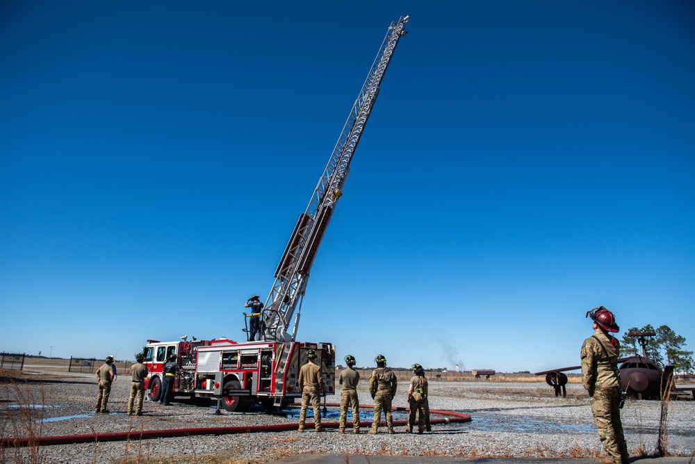 Moody, local Firefighters partner for aerial training