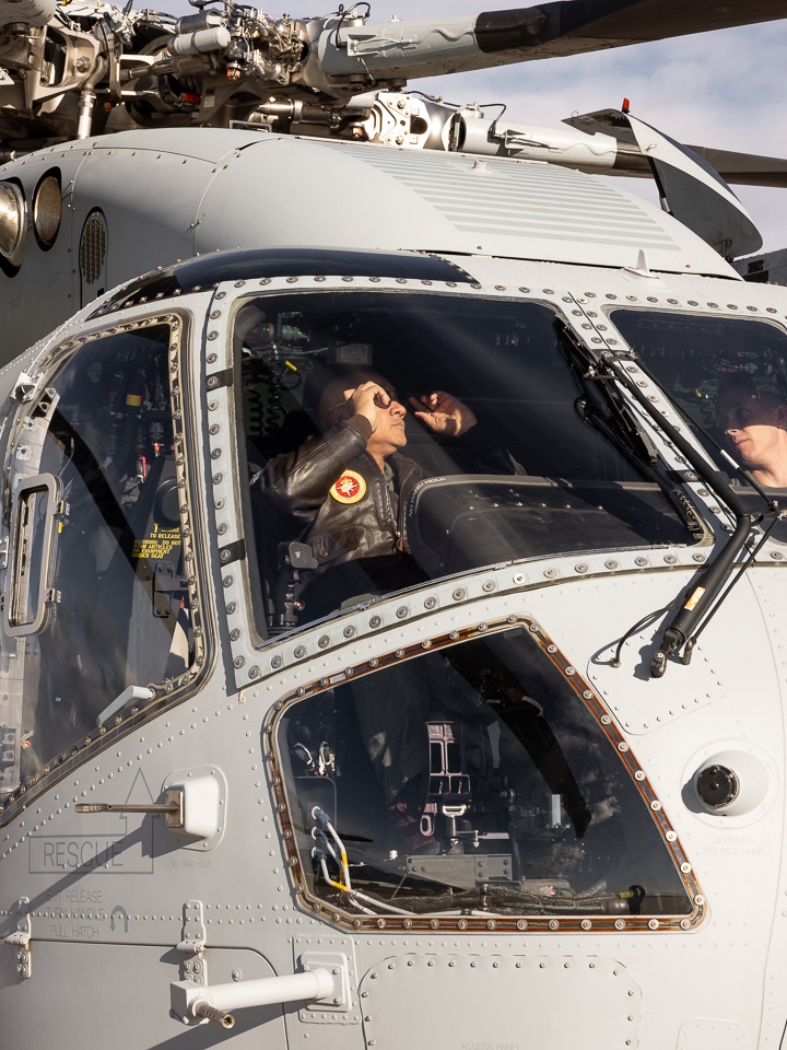 MARFORCOM Visits HMH-461