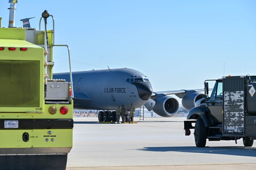 155th ARW hot-pit refueling and touch-and-go