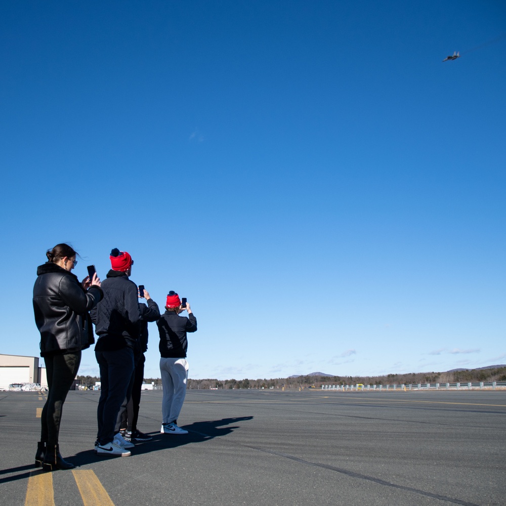 104th Fighter Wing hosts Thunderbirds for base tour