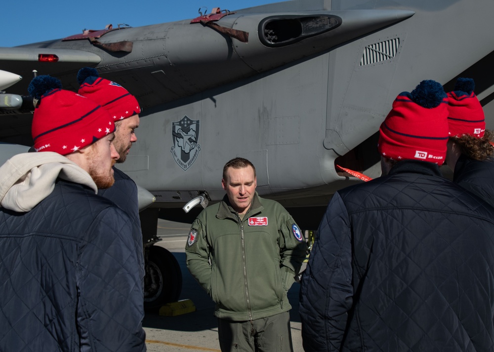 104th Fighter Wing hosts Springfield Thunderbirds for base tour