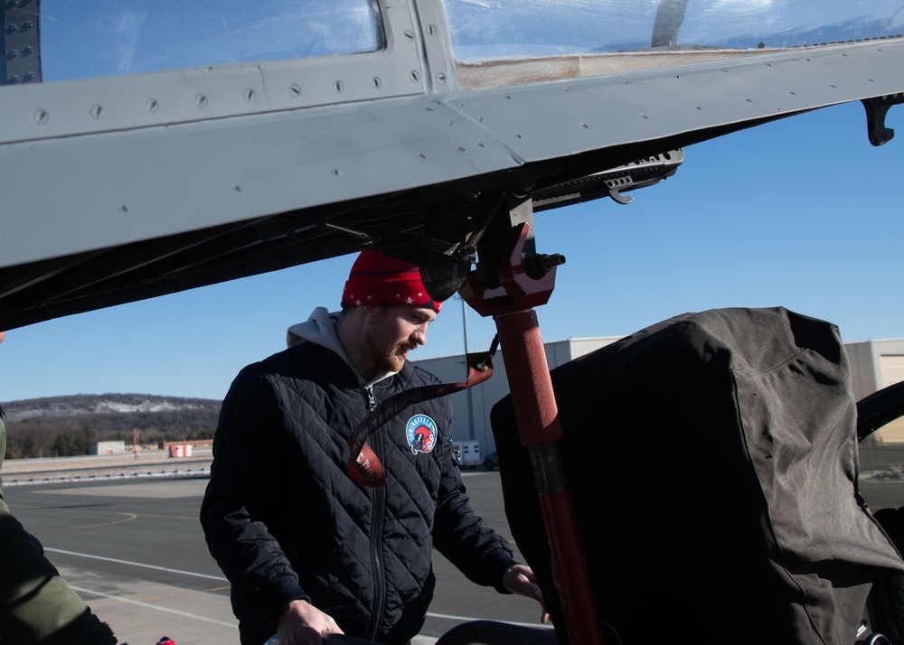 104th Fighter Wing hosts Springfield Thunderbirds for base tour