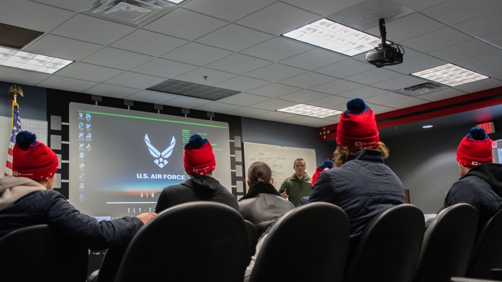 104th Fighter Wing hosts Springfield Thunderbirds for base tour