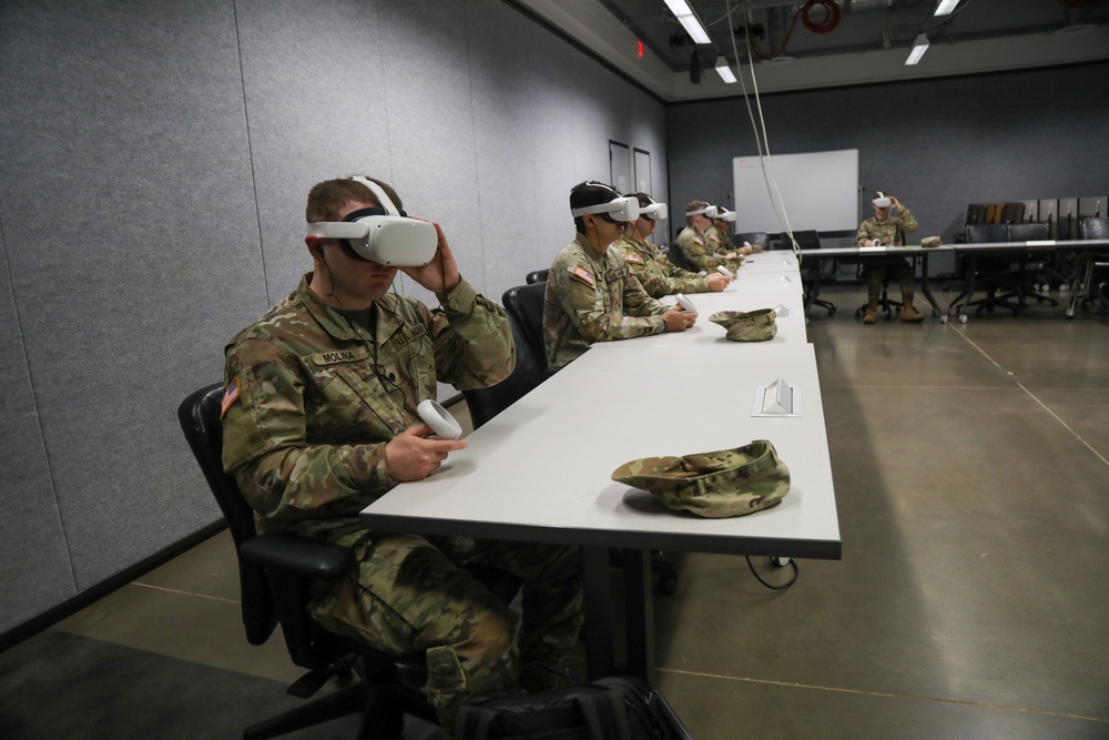 Fort Campbell Soldiers Conduct VR SHARP Training
