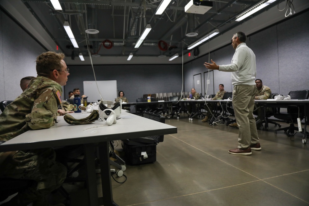 Fort Campbell Soldiers Conduct VR SHARP Training