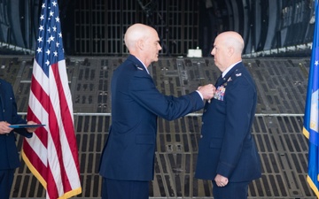 433rd OG commander retires after 35 years of service