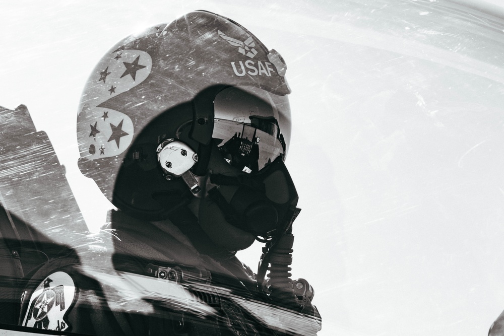 Thunderbirds kickoff winter training at Spaceport America
