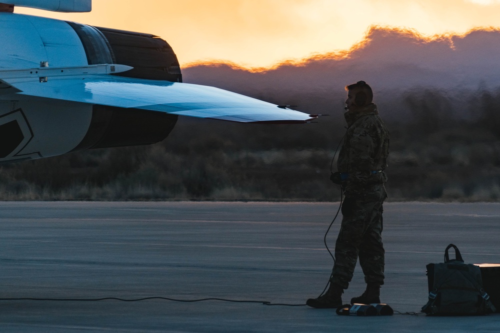 Thunderbirds kickoff winter training at Spaceport America