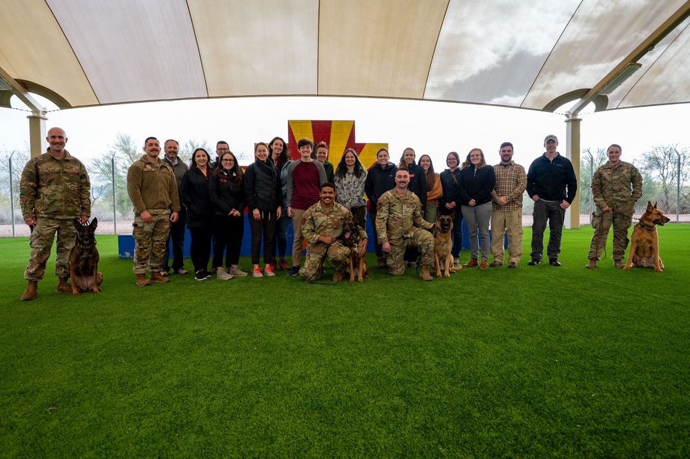 Military Working Dog Handlers Collaborate with the University of Arizona