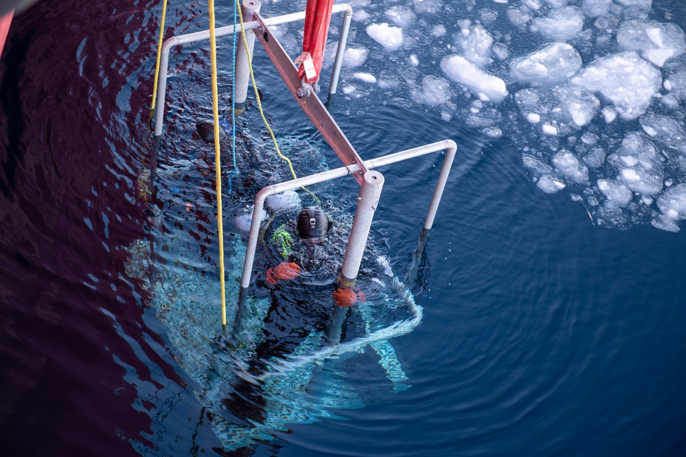Coast Guard Cutter Polar Star (WAGB 10) conducts underwater repairs
