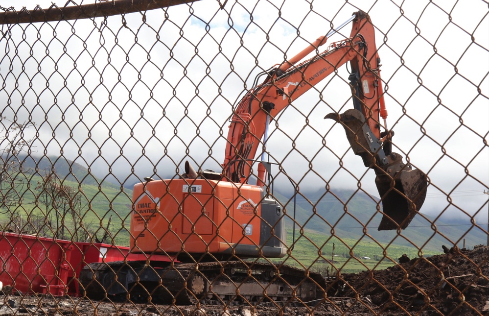 USACE conducts Lahainaluna debris removal