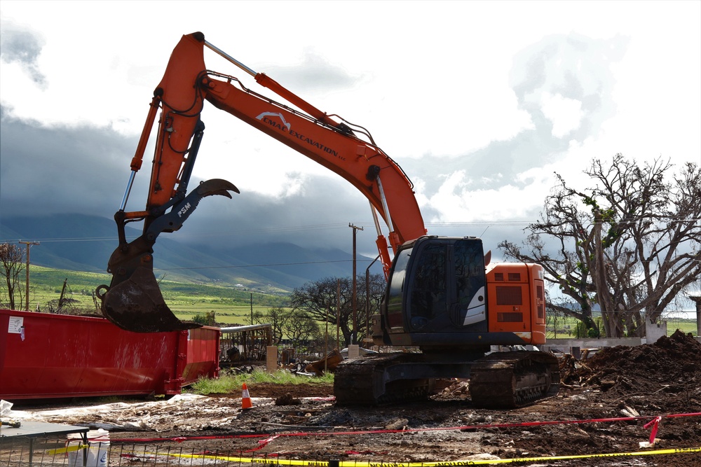 USACE conducts Lahainaluna debris removal