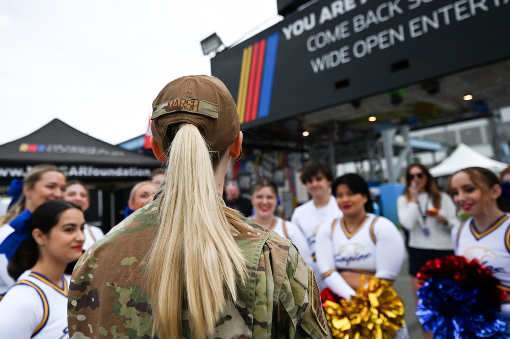 Lt Marsh (Miss America) at Daytona 500