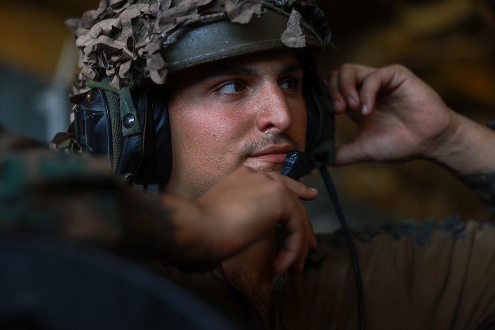 LAR Marines Rehearse Company-Level Reinforcement Procedures Aboard USS Somerset