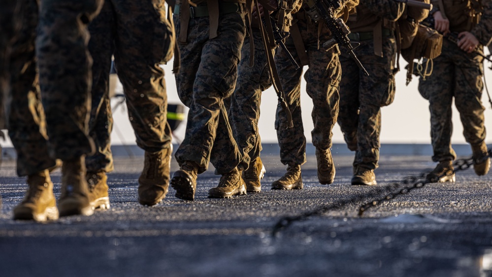 LAR Marines Conduct Conditioning Hike in the Pacific Ocean