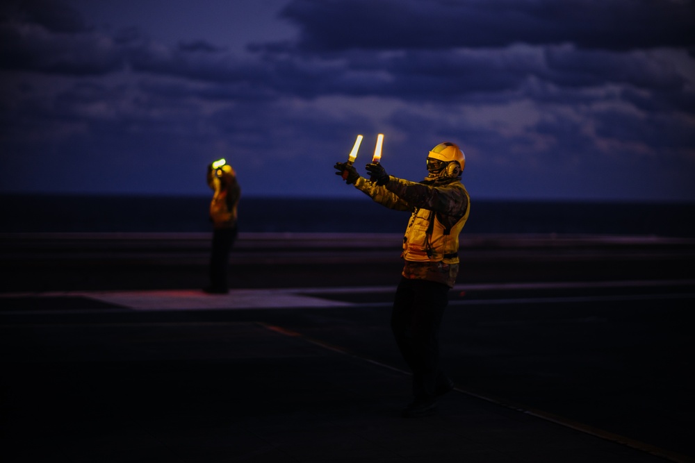 Twilight Flight Operations aboard George Washington