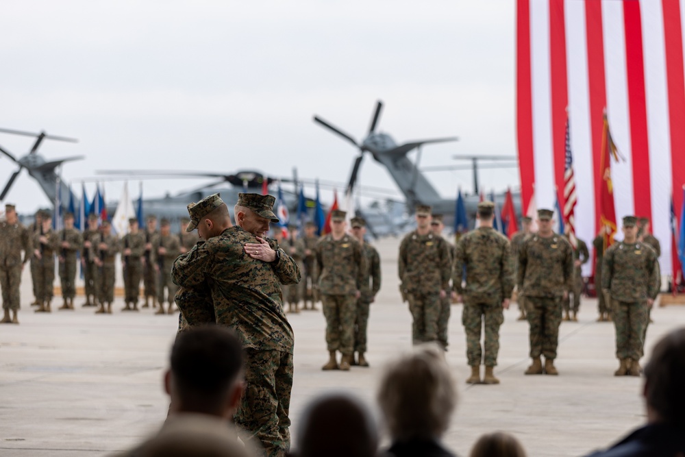 HMH-464 Change of Command