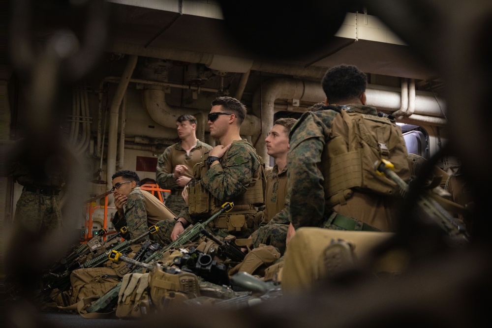 BLT 1/1 conduct training aboard the USS America
