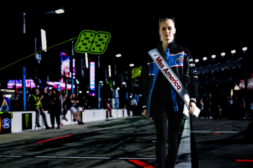 2 Lt Marsh (Miss America) at Daytona 500