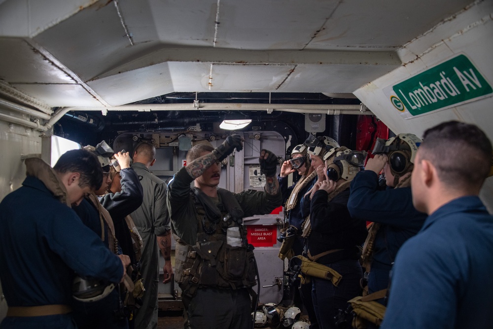 USS Green Bay (LPD 20) Conducts VBSS Exercise