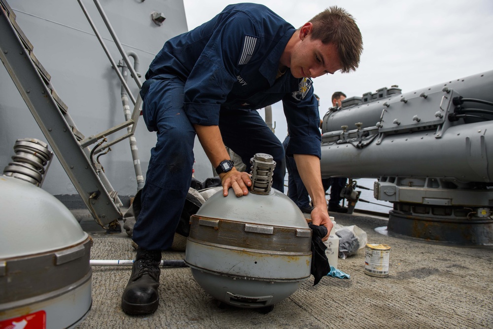 USS Mason Conducts Routine Operations in the Red Sea