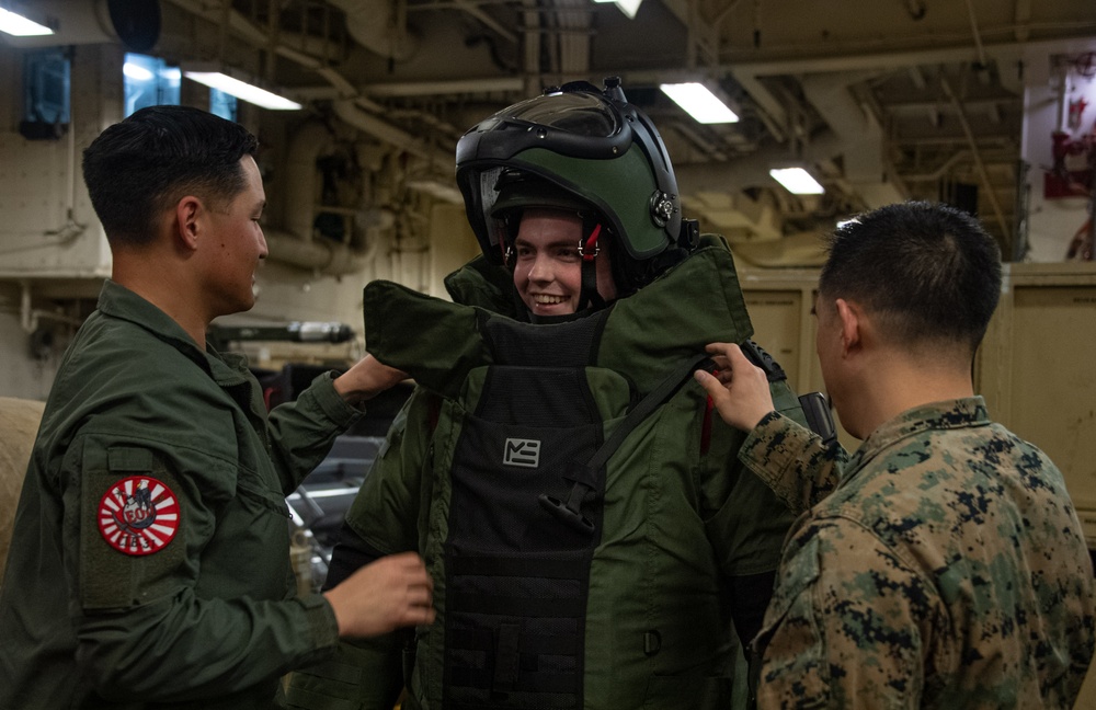 USS America Conducts Explosive Ordnance Disposal Demonstration