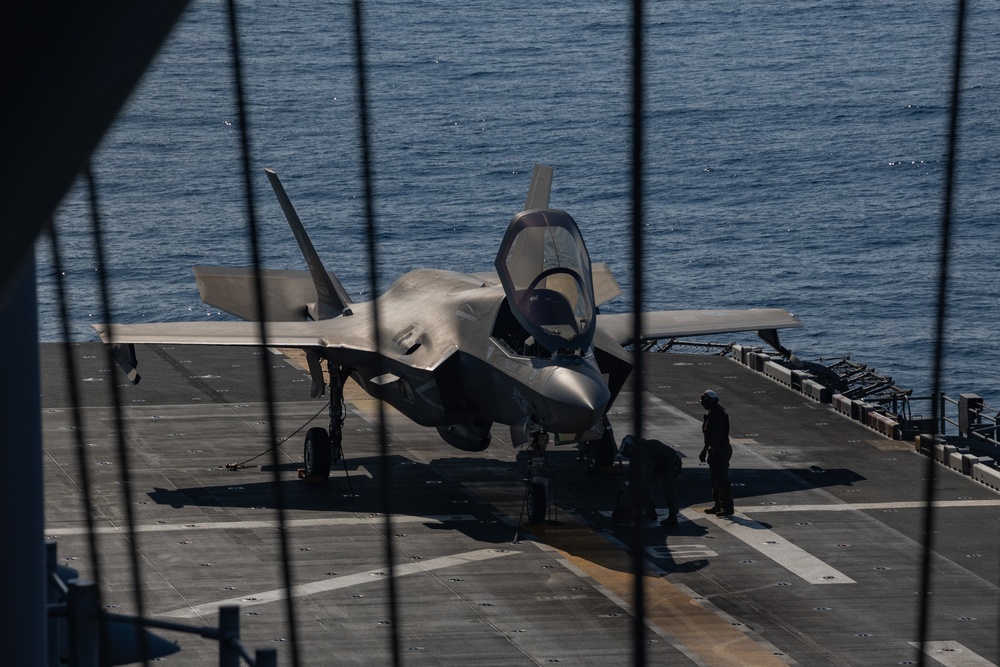 F-35B conduct quick response exercise