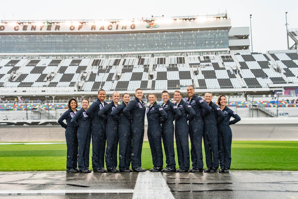 Thunderbirds practice for Daytona 500