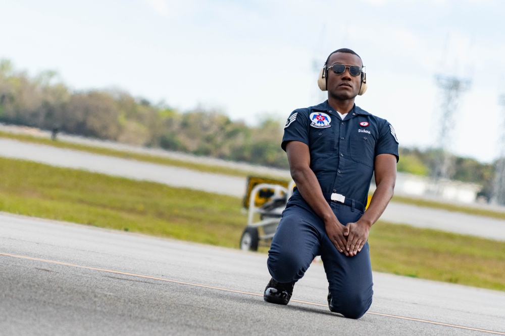 Thunderbirds practice for Daytona 500