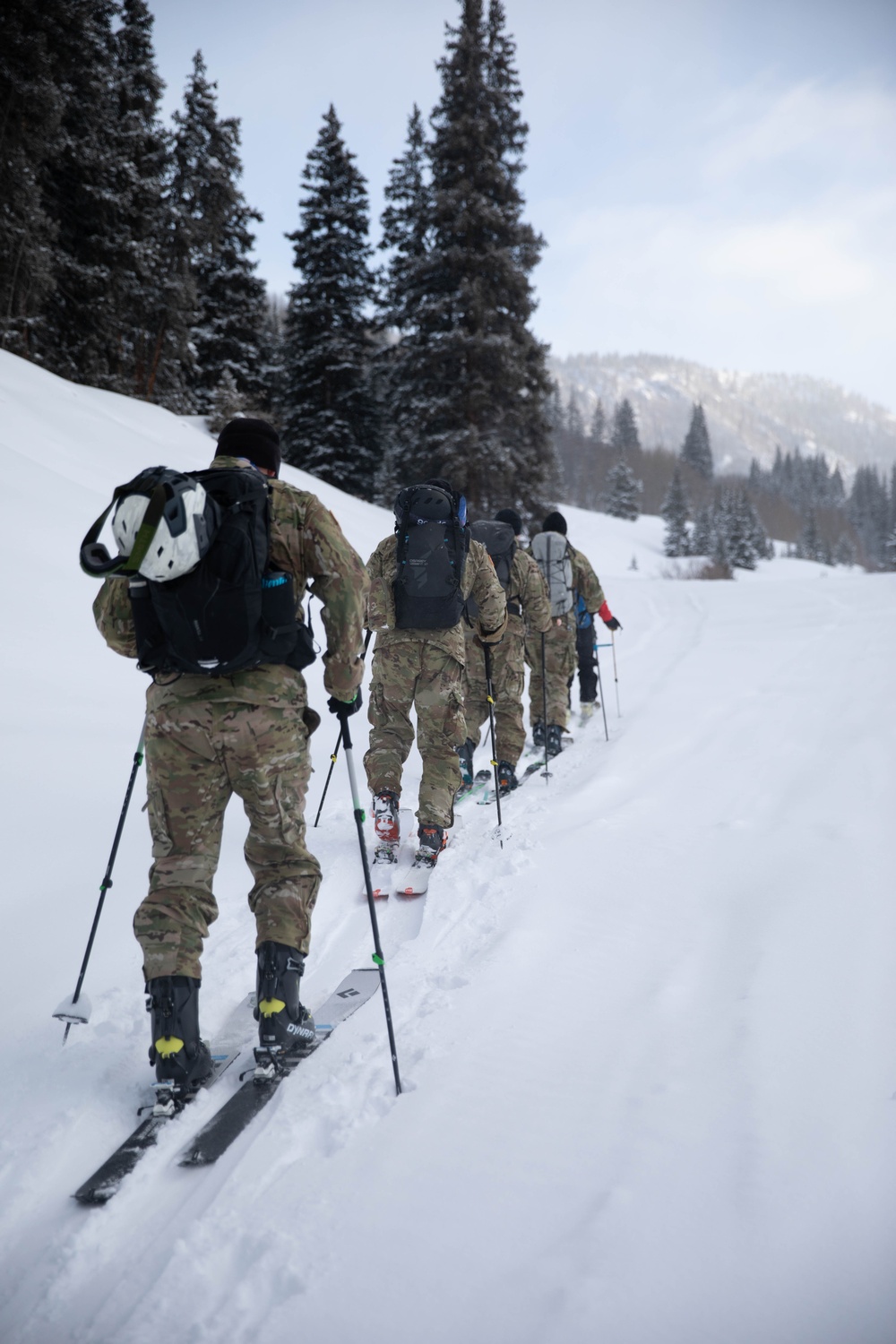 10th Mountain Division Soldiers Strengthen Avalanche Skills with Rigorous Training in Colorado’s Chalk Creek