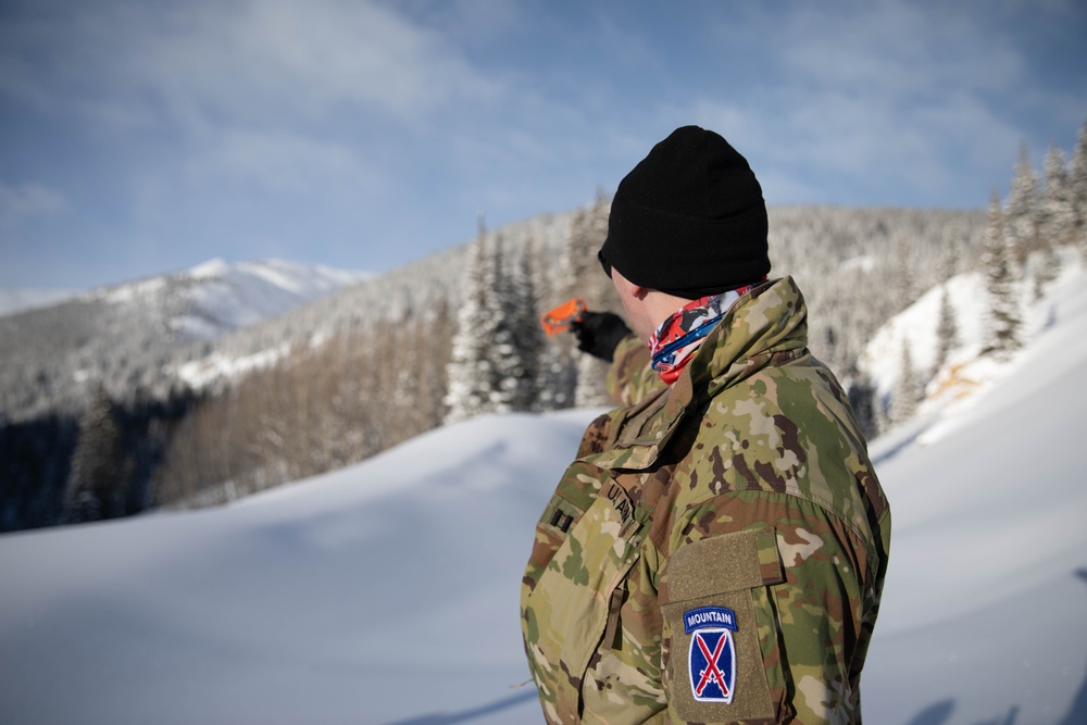 10th Mountain Division Soldiers Strengthen Avalanche Skills with Rigorous Training in Colorado’s Chalk Creek