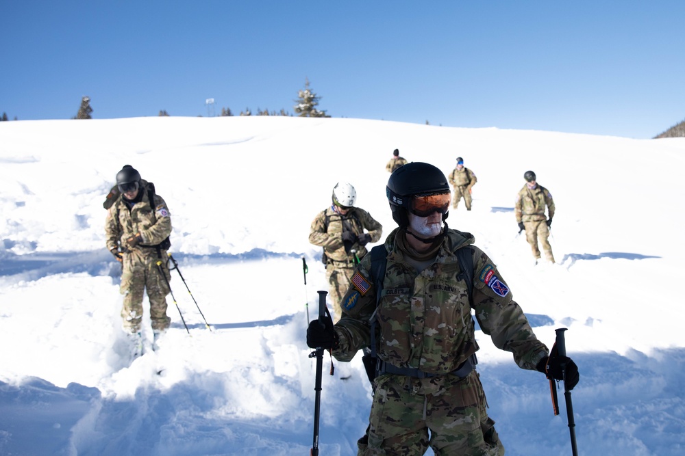 10th Mountain Division Soldiers Strengthen Avalanche Skills with Rigorous Training in Colorado’s Chalk Creek