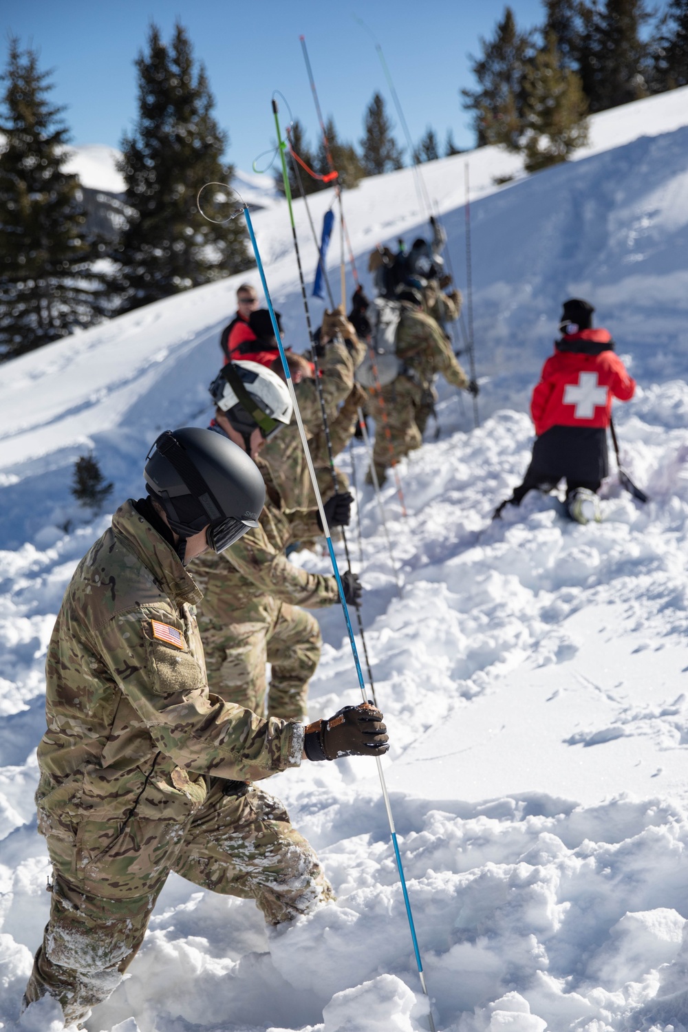 10th Mountain Division Soldiers Strengthen Avalanche Skills with Rigorous Training in Colorado’s Chalk Creek