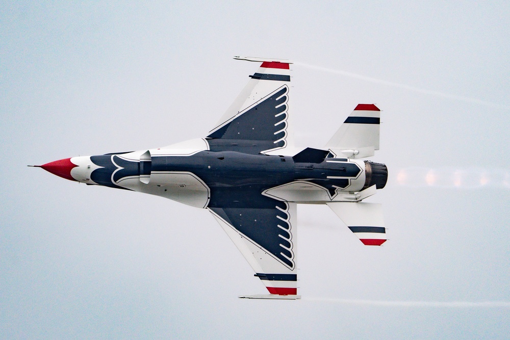 Thunderbirds practice for Daytona 500