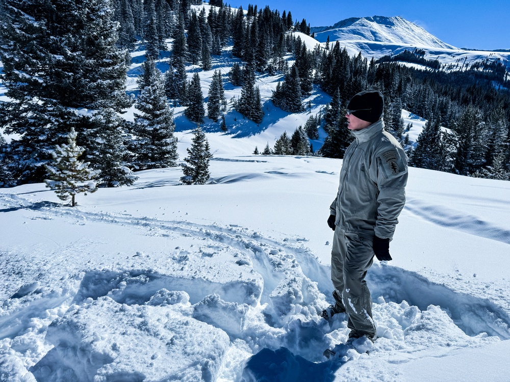 10th Mountain Division Soldiers Strengthen Avalanche Skills with Rigorous Training in Colorado’s Chalk Creek