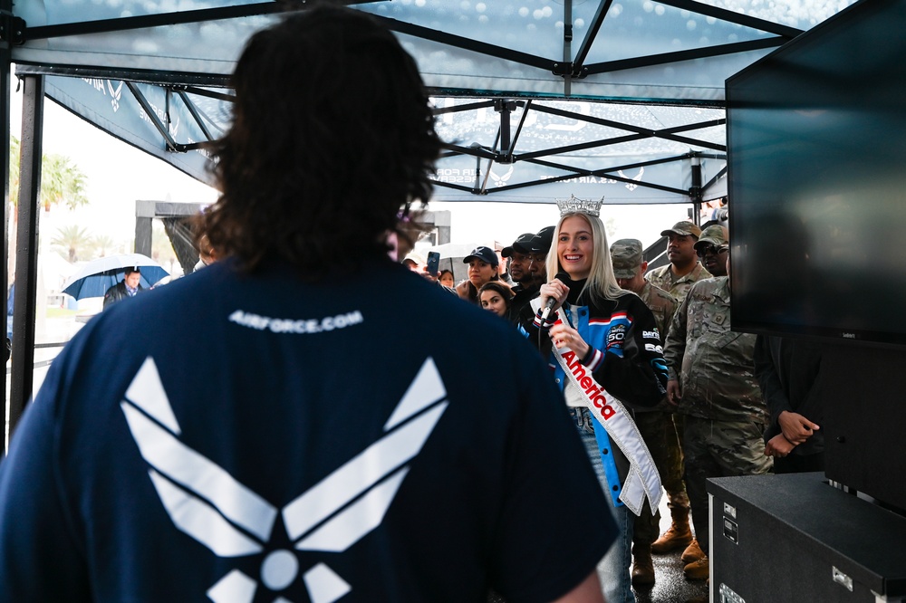 2 Lt Marsh (Miss America) at Daytona 500