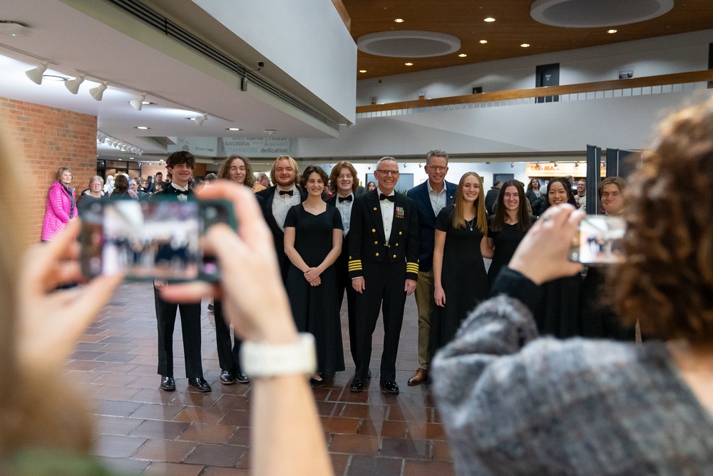 United States Navy Band Performs at Toy F. Reid Eastman Employee Center (Kingsport, Tennessee)