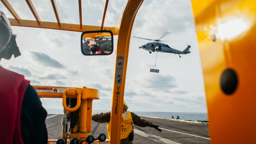 George Washington Conducts a Vertical Replenishment